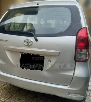 Toyota Avanza 2013 Silver
