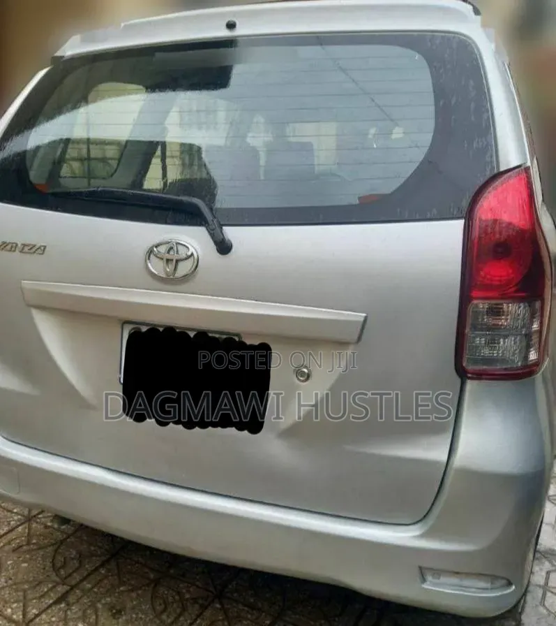 Toyota Avanza 2013 Silver