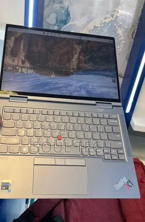 New Laptop Lenovo ThinkPad X1 Yoga Gen 8 16GB Intel Core i7 SSD 512GB