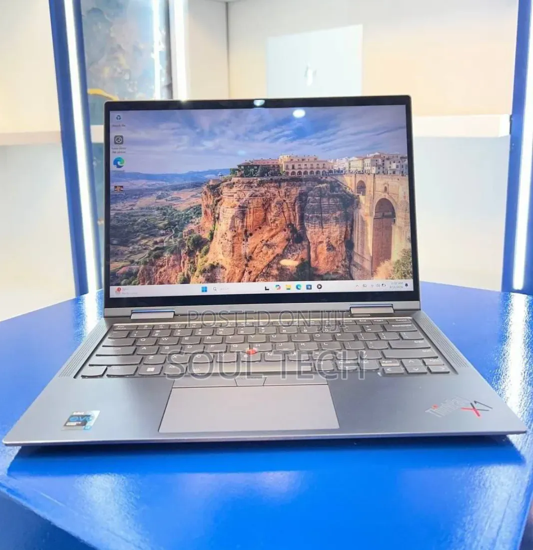 New Laptop Lenovo ThinkPad X1 Yoga Gen 8 16GB Intel Core i7 SSD 512GB