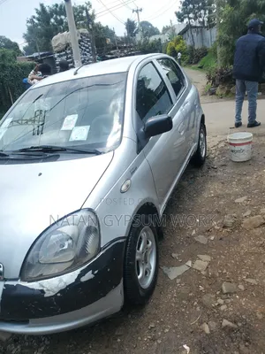 Toyota Yaris 1.5 2000 Silver