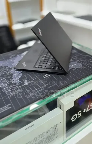 New Laptop Lenovo 16GB AMD Ryzen 5 SSD 512GB