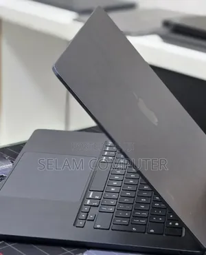 New Laptop Apple MacBook Air 2025 M4 16GB Apple M4 SSD 256GB