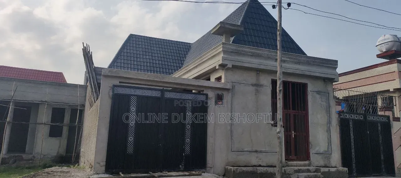 Furnished 8bdrm Villa in Bishoftu Dukam, Oromia-Finfinne for sale