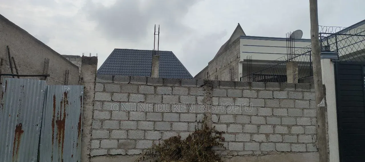 12bdrm Townhouse/Terrace in Bishoftu Dukam, Oromia-Finfinne for sale