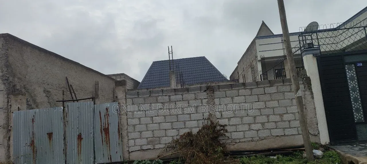 12bdrm Townhouse/Terrace in Bishoftu Dukam, Oromia-Finfinne for sale