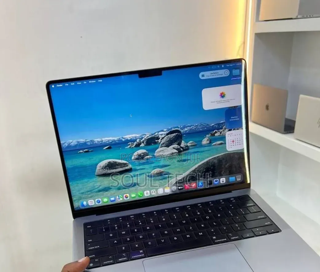 New Laptop Apple MacBook Pro 2023 M3 8GB Apple M3 SSD 512GB