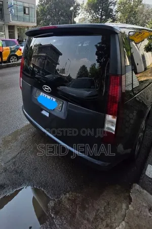 Hyundai Staria 2024 Gray