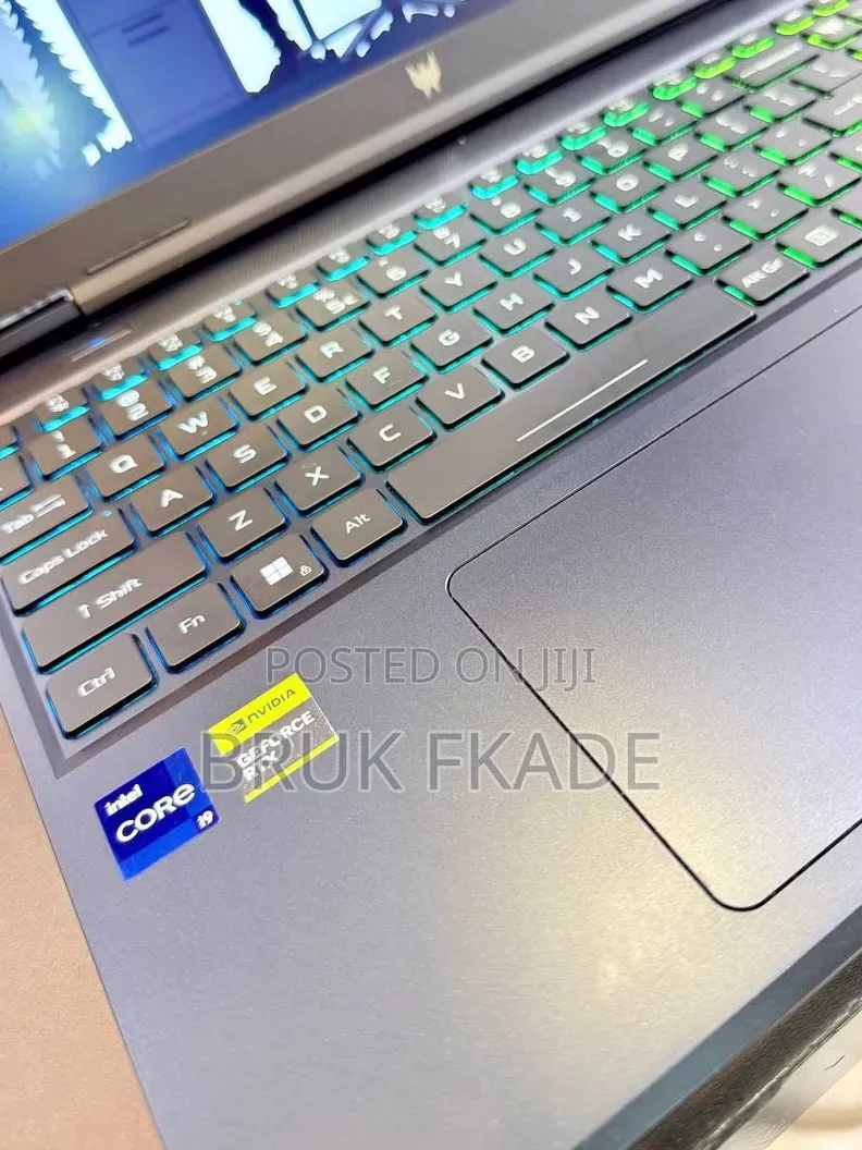 New Laptop Acer Predator Helios Neo 16 16GB Intel Core i7 SSD 1T