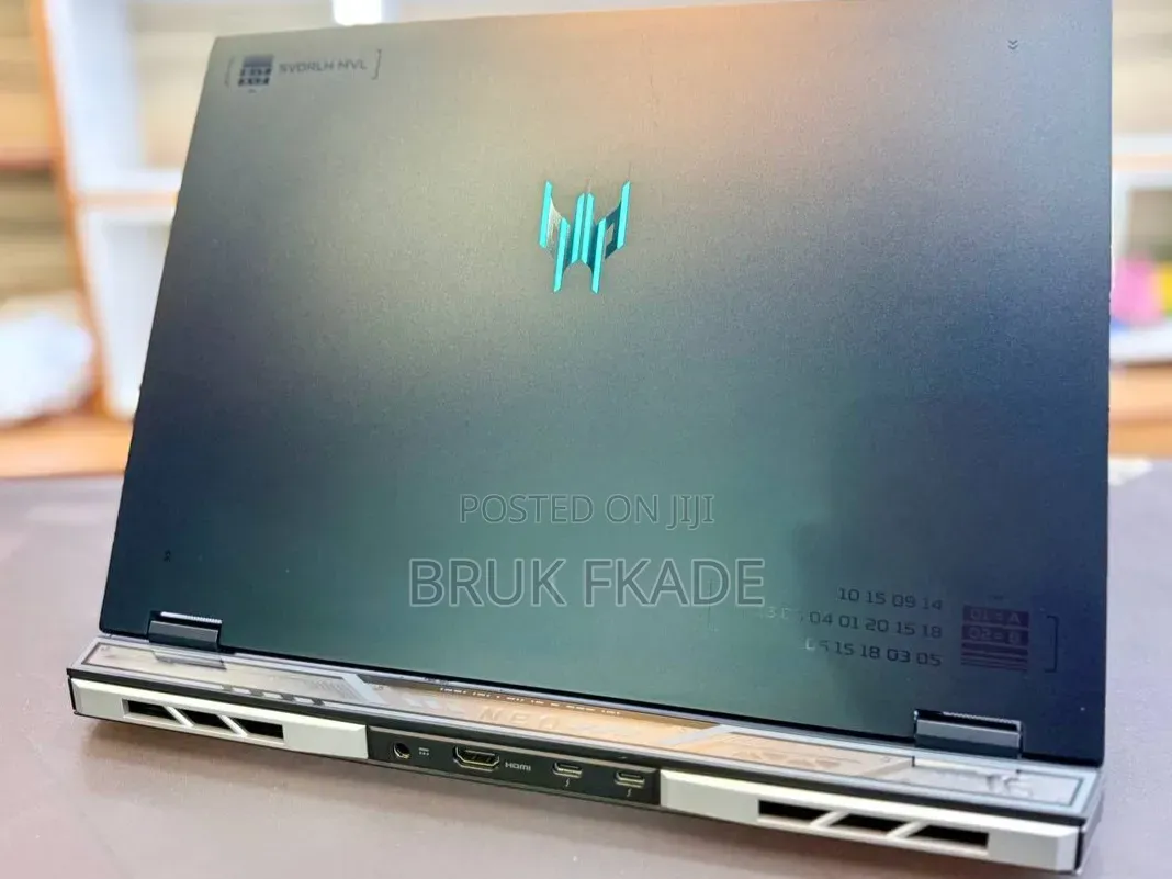 New Laptop Acer Predator Helios Neo 16 16GB Intel Core i7 SSD 1T
