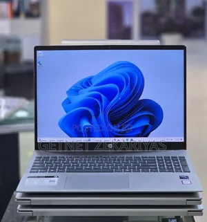 New Laptop HP Pavilion 15 8GB Intel Core Ultra 5 SSD 512GB