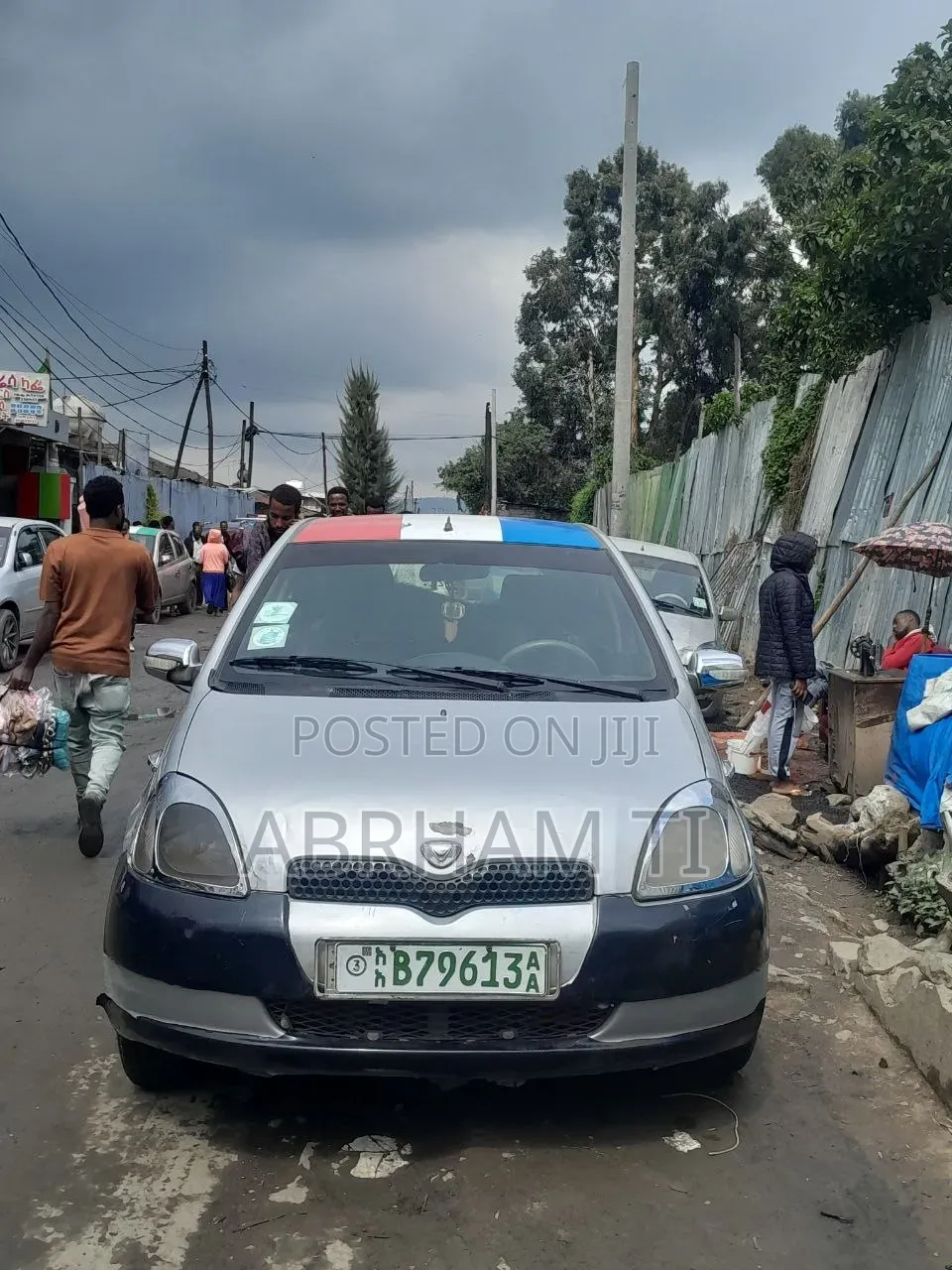 Toyota Vitz 2001 Silver