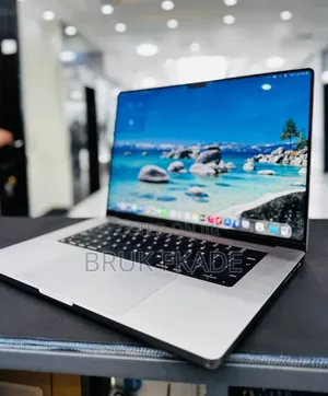 New Laptop Apple MacBook Pro 2021 M1 16GB Apple M1 Pro SSD 512GB
