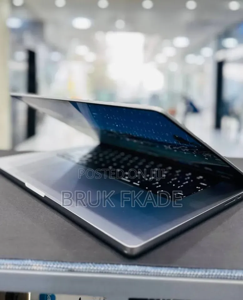 New Laptop Apple MacBook Pro 2021 M1 16GB Apple M1 Pro SSD 512GB