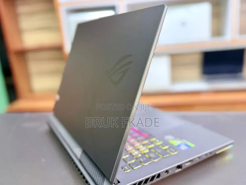 New Laptop Asus ROG Strix G15 16GB Intel Core i9 SSD 1T