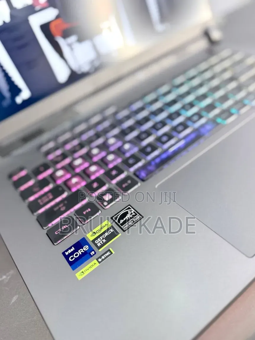 New Laptop Asus ROG Strix G15 16GB Intel Core i9 SSD 1T