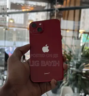 Apple iPhone 13 128 GB Red