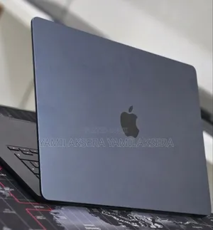 New Laptop Apple MacBook Air 2025 M4 16GB Apple M1 SSD 256GB