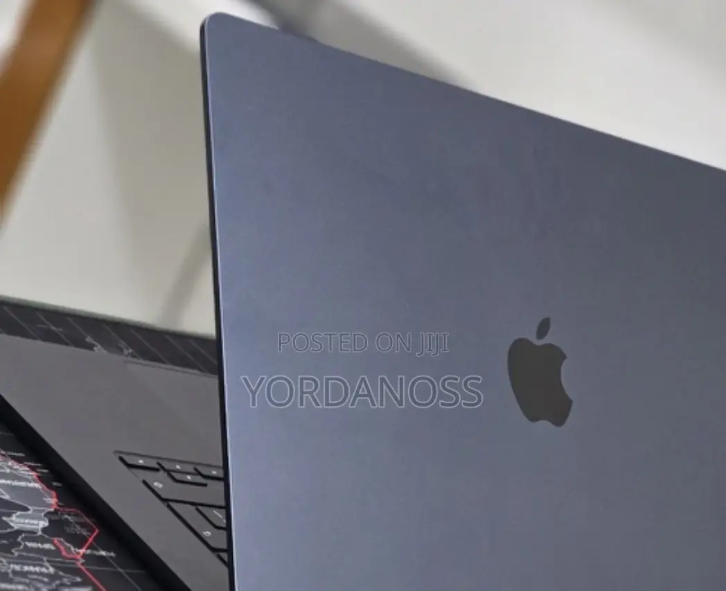 New Laptop Apple MacBook Air 2025 M4 16GB Apple M4 SSD 256GB