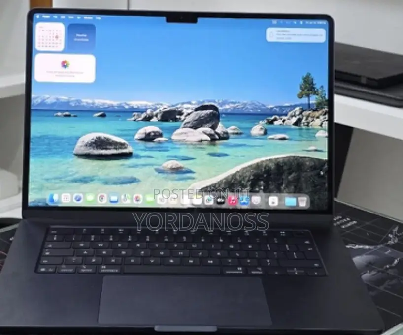 New Laptop Apple MacBook Air 2025 M4 16GB Apple M4 SSD 256GB