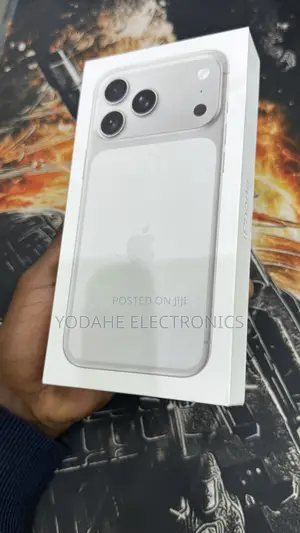 New Apple iPhone 17 Pro Max 256 GB White