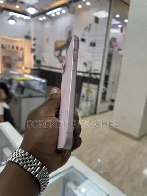 Apple iPhone 15 Plus 128 GB Pink