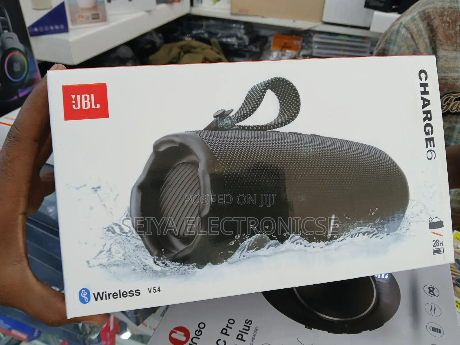  JBL Charge 6 | Portable Bluetooth Speaker 