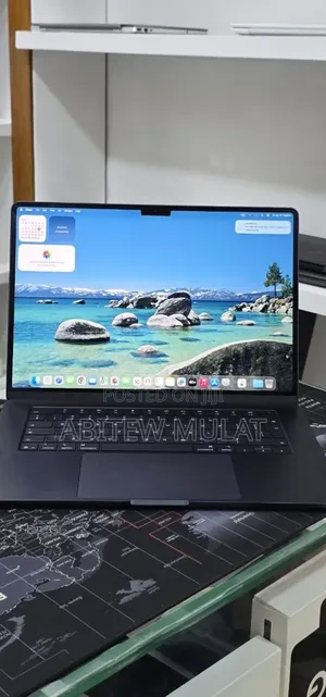 New Laptop Apple MacBook Air 2025 M4 16GB Apple M4 SSD 256GB