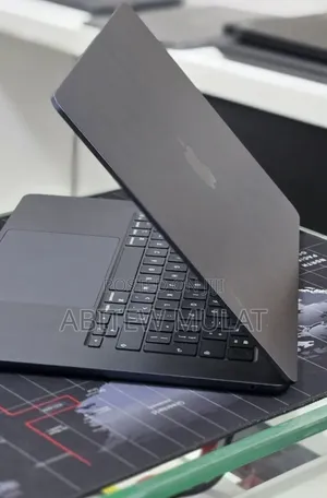 New Laptop Apple MacBook Air 2025 M4 16GB Apple M4 SSD 256GB