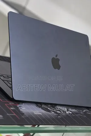 New Laptop Apple MacBook Air 2025 M4 16GB Apple M4 SSD 256GB