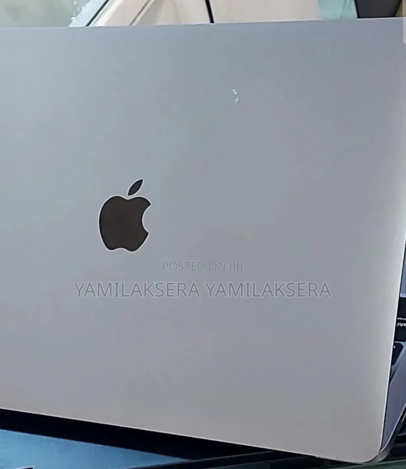 New Laptop Apple MacBook Pro 2023 M2 8GB Apple M2 SSD 256GB