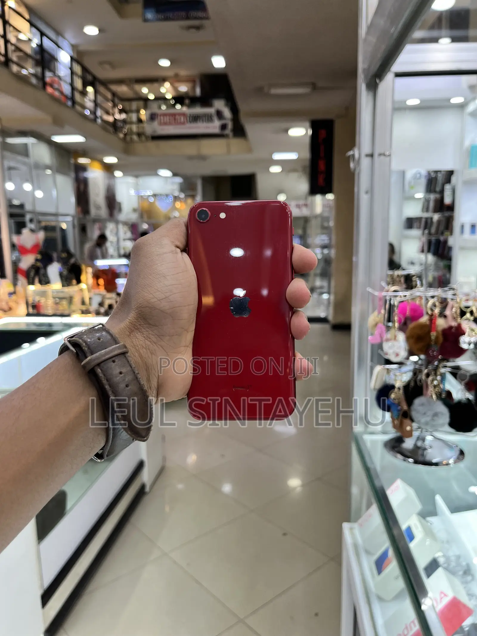 Apple iPhone SE (2020) 64 GB Red