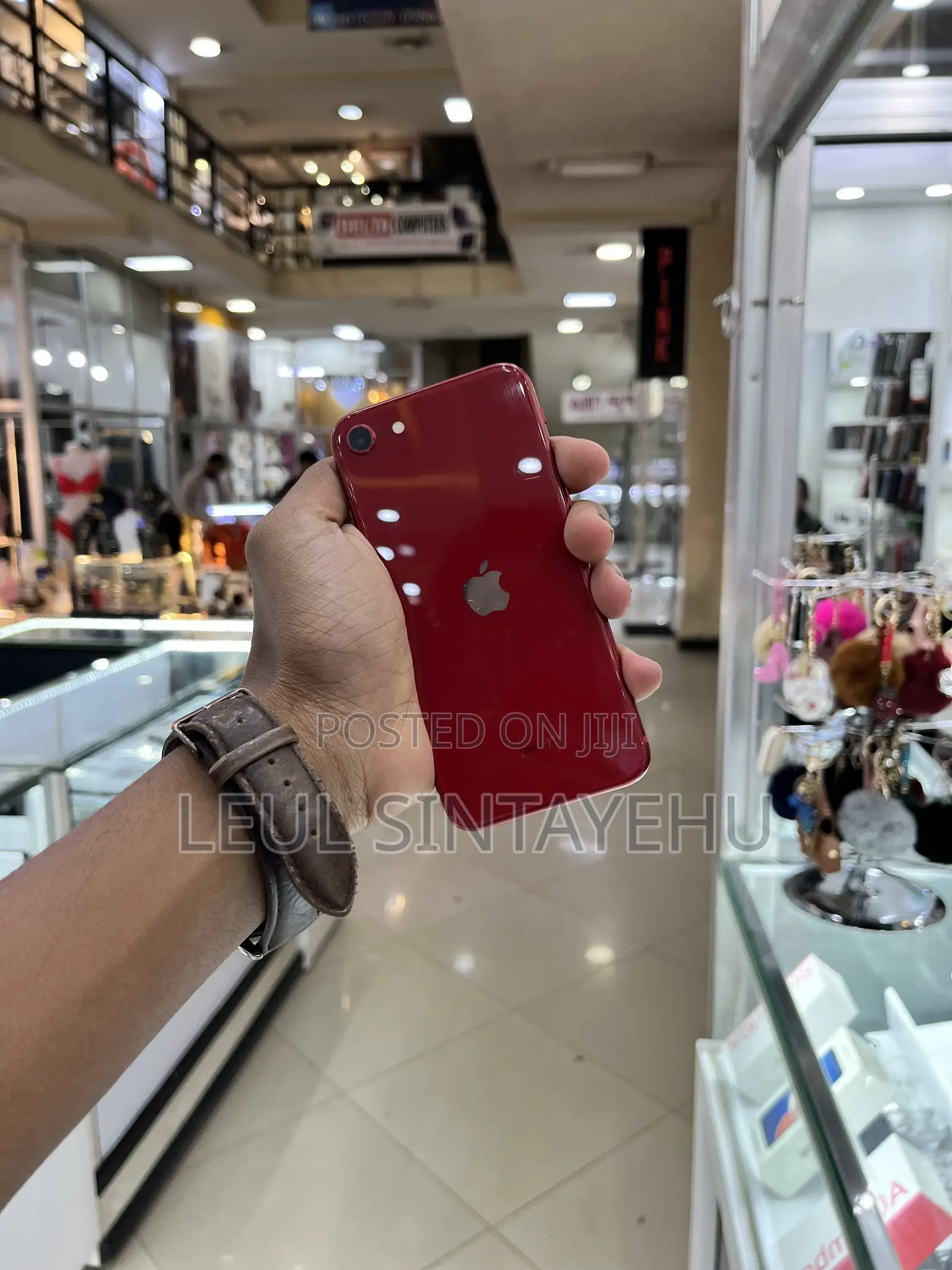 Apple iPhone SE (2020) 64 GB Red