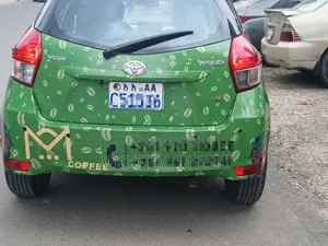 Toyota Yaris 2015 Silver