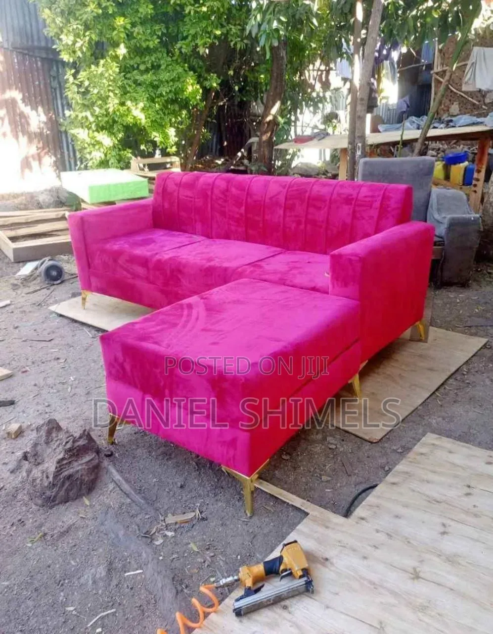 Spacious Corner Seating