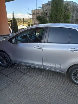 Toyota Yaris 2010 Silver