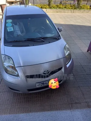 Toyota Yaris 2010 Silver