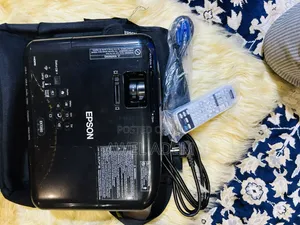 Epson Pro EX7260
XGA 3LCD WiFi Wireless Cinema Projector. 3,600 Lumens