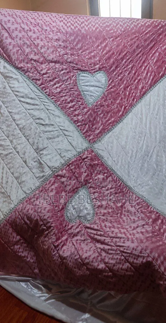 ጎጎ የአልጋ ልብስ እና መጋረጃ (GoGo Bed Sheet Curtain)