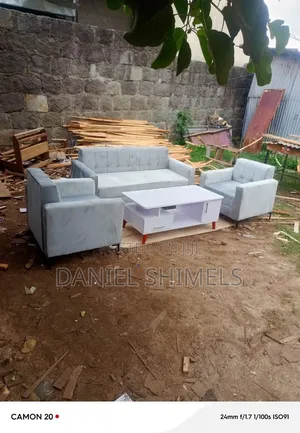 Plush Cushing Seating