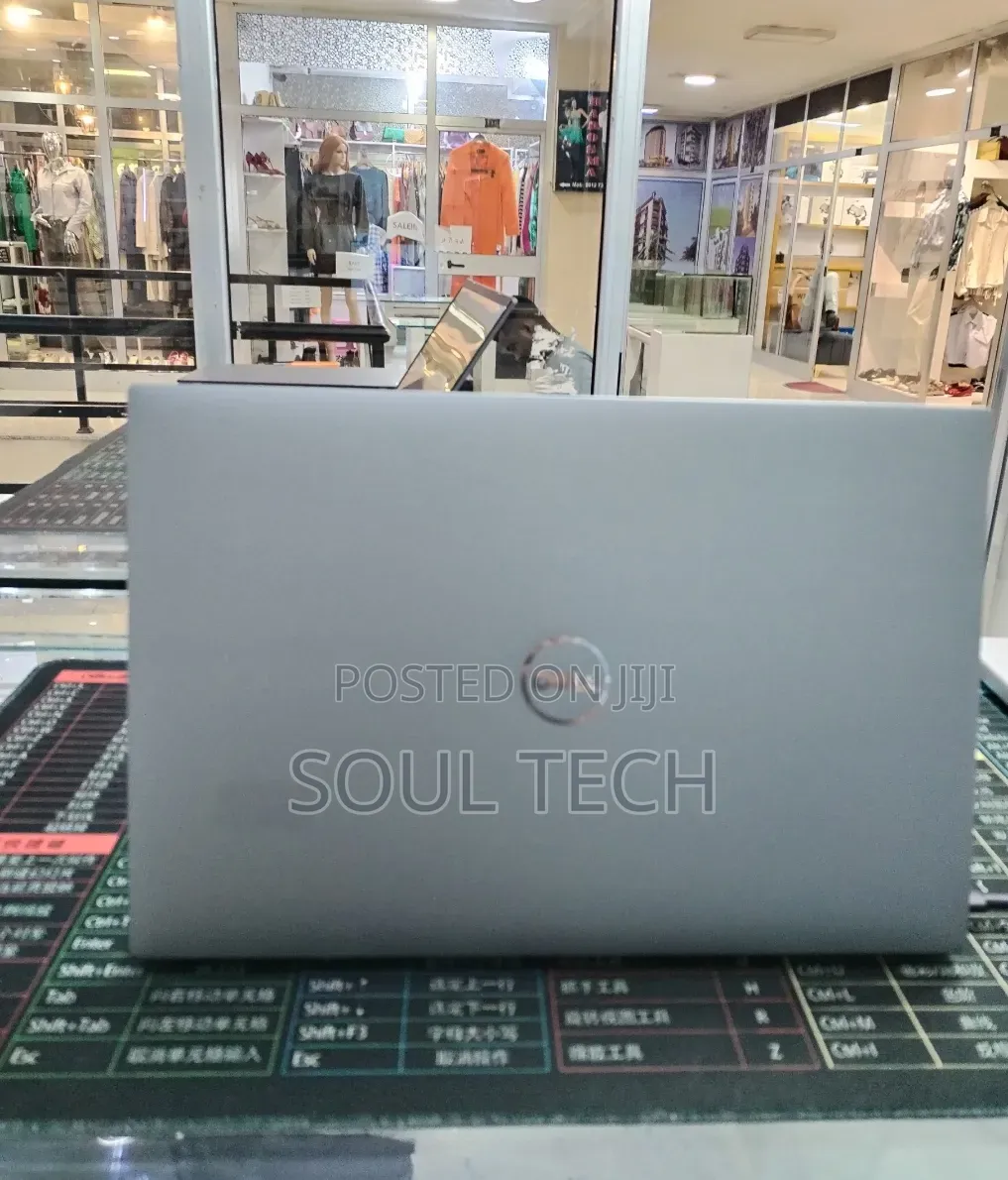New Laptop Dell Precision 5560 16GB Intel Core i7 SSD 512GB