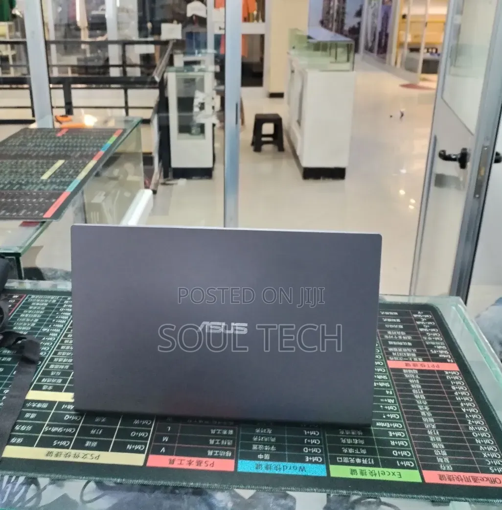 New Laptop Asus Vivobook 15 8GB Intel Core i3 SSD 500GB