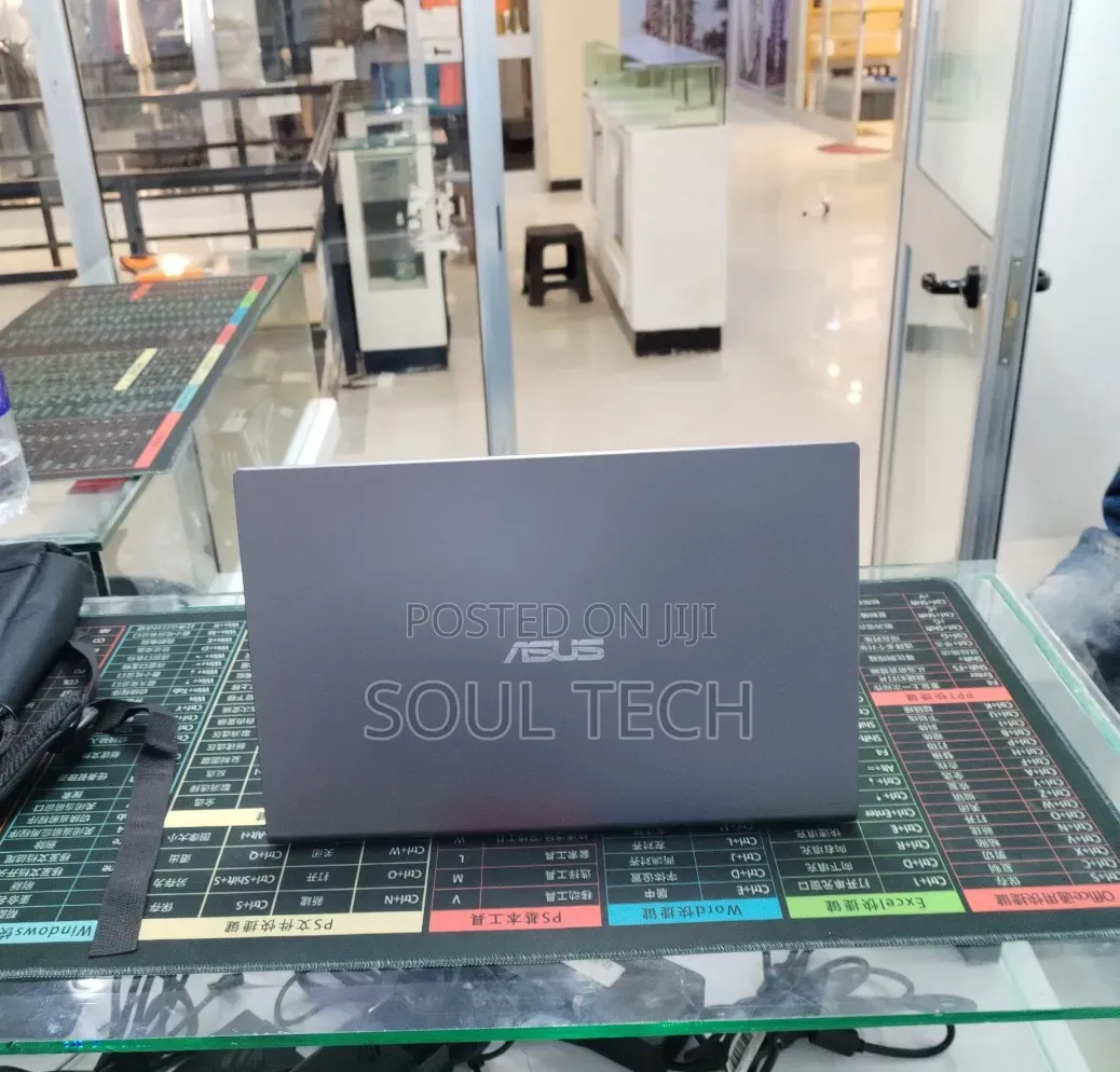 New Laptop Asus Vivobook 15 8GB Intel Core i3 SSD 500GB