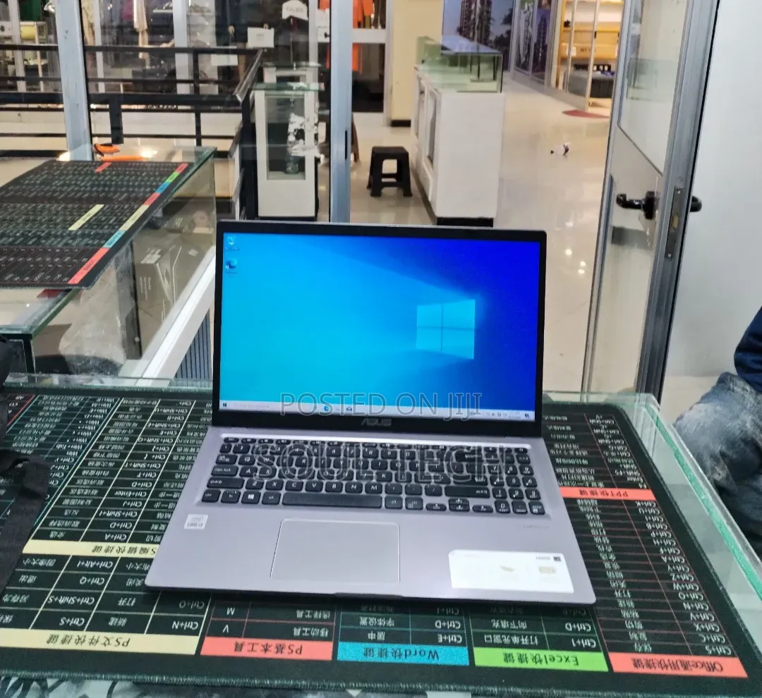 New Laptop Asus Vivobook 15 8GB Intel Core i3 SSD 500GB
