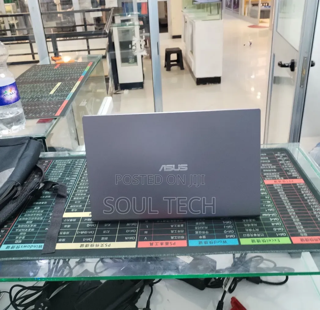 New Laptop Asus Vivobook 15 8GB Intel Core i3 SSD 500GB