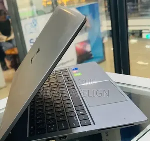 New Laptop HP ZBook 15u 16GB Intel Core i7 SSD 512GB