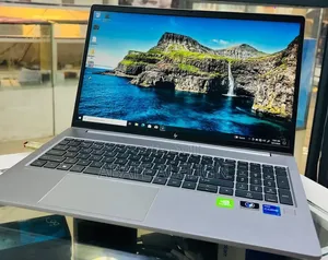 New Laptop HP ZBook 15u 16GB Intel Core i7 SSD 512GB
