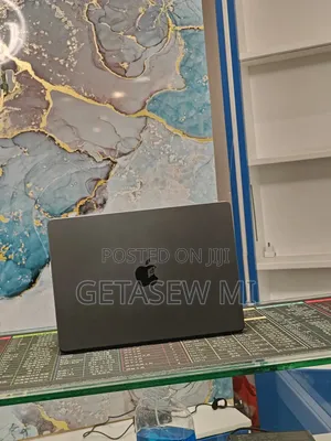 New Laptop Apple MacBook Pro 2024 M4 16GB Apple M4 SSD 512GB