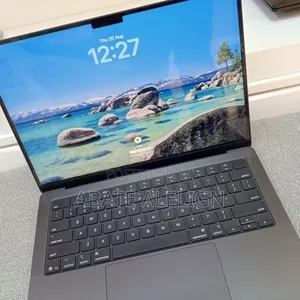 New Laptop Apple MacBook Pro 2025 M5 16GB Apple M5 Pro SSD 512GB