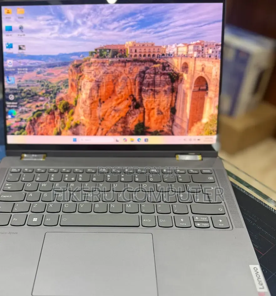 New Laptop Lenovo Yoga 7 15ITL5 16GB AMD Ryzen 7 SSD 512GB